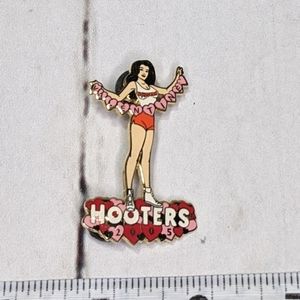 HOOTERS 2005 Valentine's Enamel Lapel Hat Bag Pin